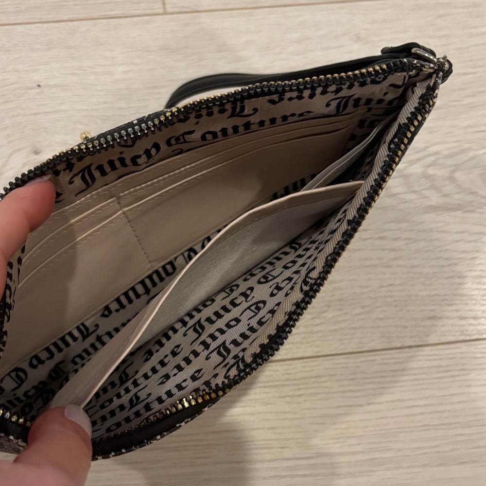 Juicy Couture Black and White Clutch - Picture 7 of 9